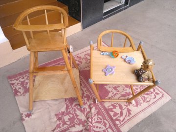 Продаю раскладной деревянный детский стульчик