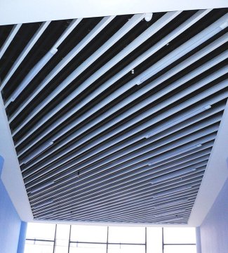 Реечный потолок - эффективное и эффектное оформление потолока