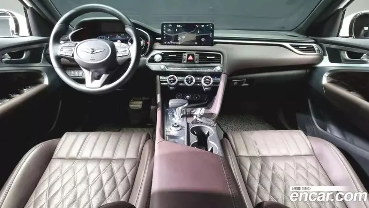 Продается Genesis G70