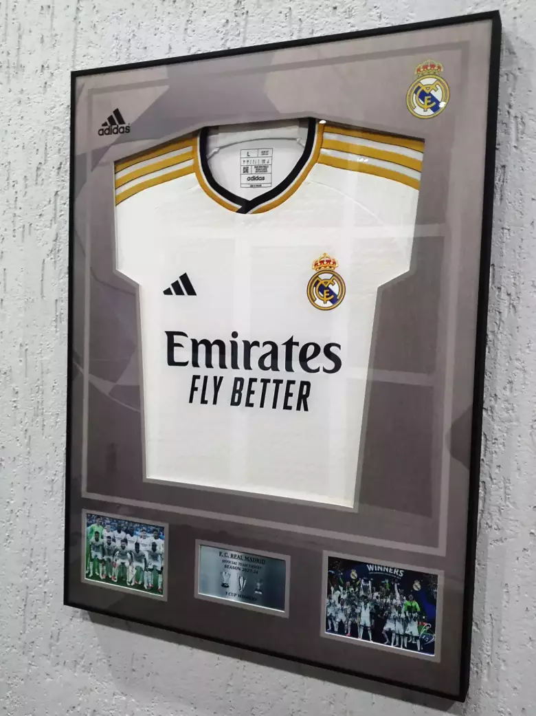 Футболка реал мадрид в рамке (t-shirt in frame). чемпионы лч 2024!