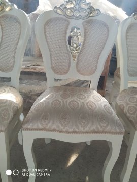 Реставрация деревянных стульев...