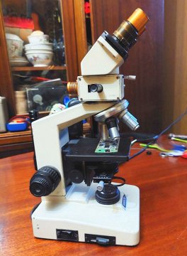 Продам биологический микроскоп производства США