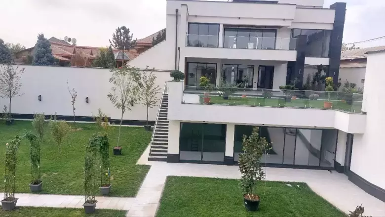 Дом в стиле хай-тек