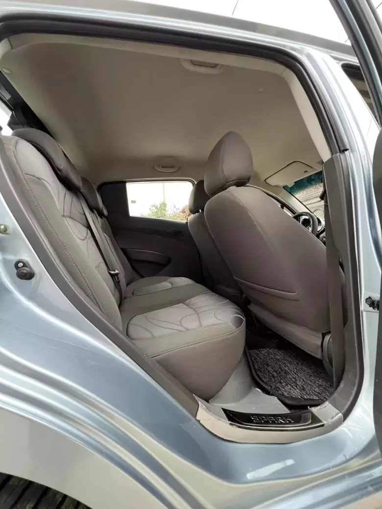 Продается Спарк в хорошем состоянии не битый не крашеный