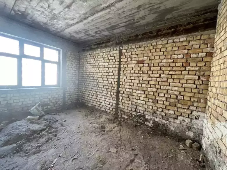 Продается 1 ком коробка Сергели, массив Строитель