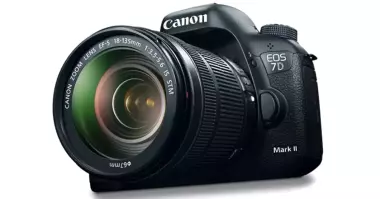 СКУПКА Профессиональных фотоаппаратов Canon EOS. / Профессиональные (Зеркальные)