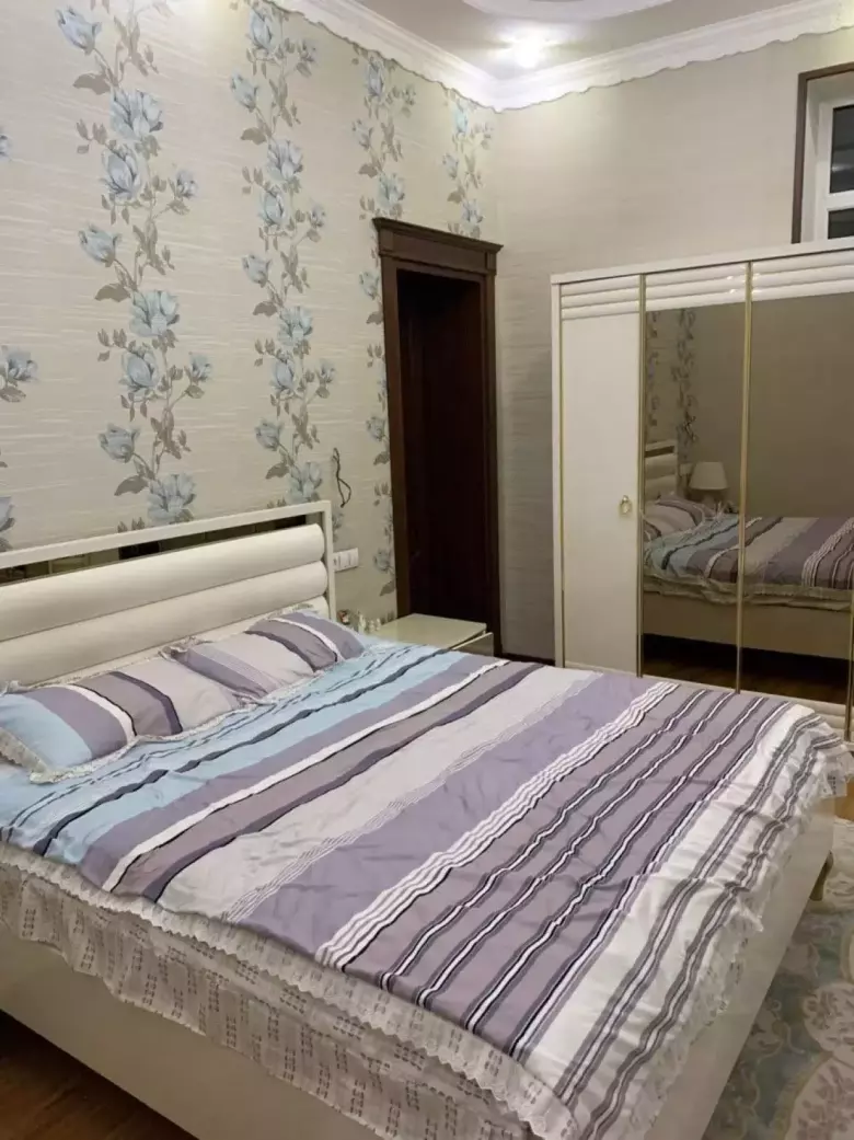 Никитина евродом угловой 3-этажный 6-сотых 6-комнат