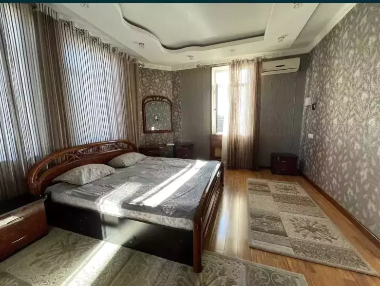 Никитина евродом угловой 3-этажный 6-сотых 6-комнат