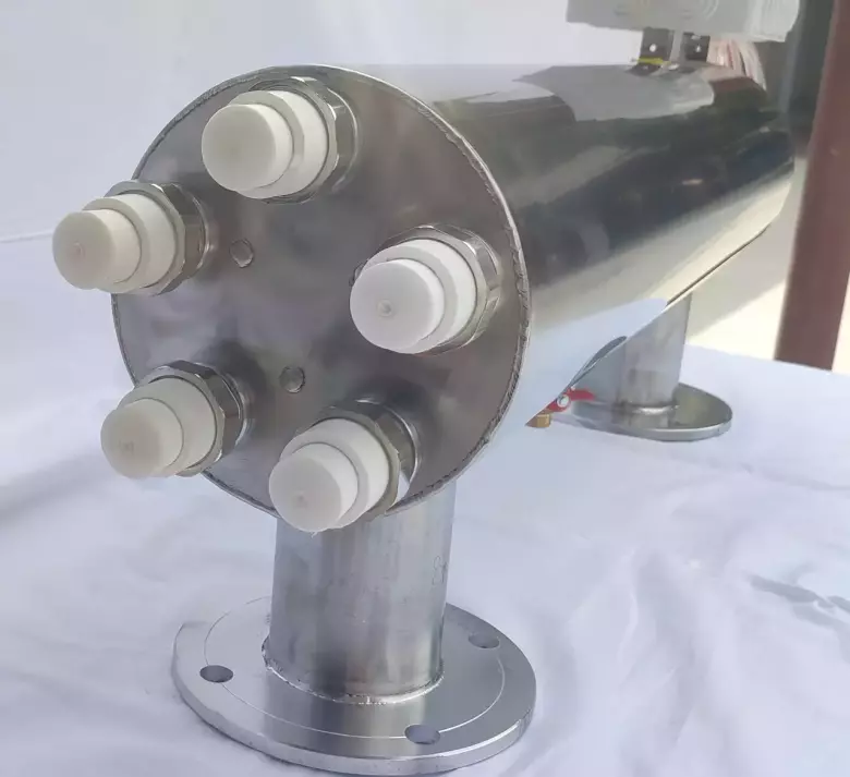 УЛЬТРАФИОЛЕТОВЫЕ ЛАМПЫ (ОБЕЗЗАРАЖИВАНИЕ ВОДЫ) 30 м³/час — 2/4