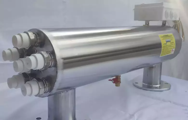 УЛЬТРАФИОЛЕТОВЫЕ ЛАМПЫ (ОБЕЗЗАРАЖИВАНИЕ ВОДЫ) 40 м³/час — 2/3