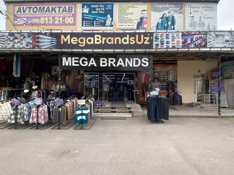 Arendaga joy beriladi, joylashuvi metroni oldida va yo'lni yuzida