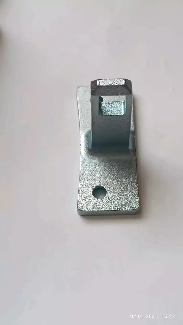 Продам крючок люка дверцы ст Маш.LG D.Drive invertor