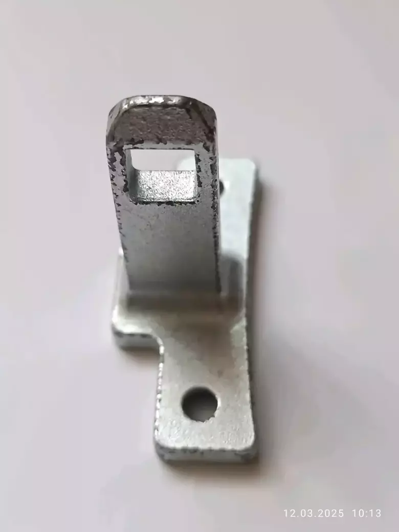 Продам крючок люка дверцы ст Маш.LG D.Drive invertor