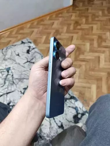 Продам свой телефон Redmi Note 13 Blue