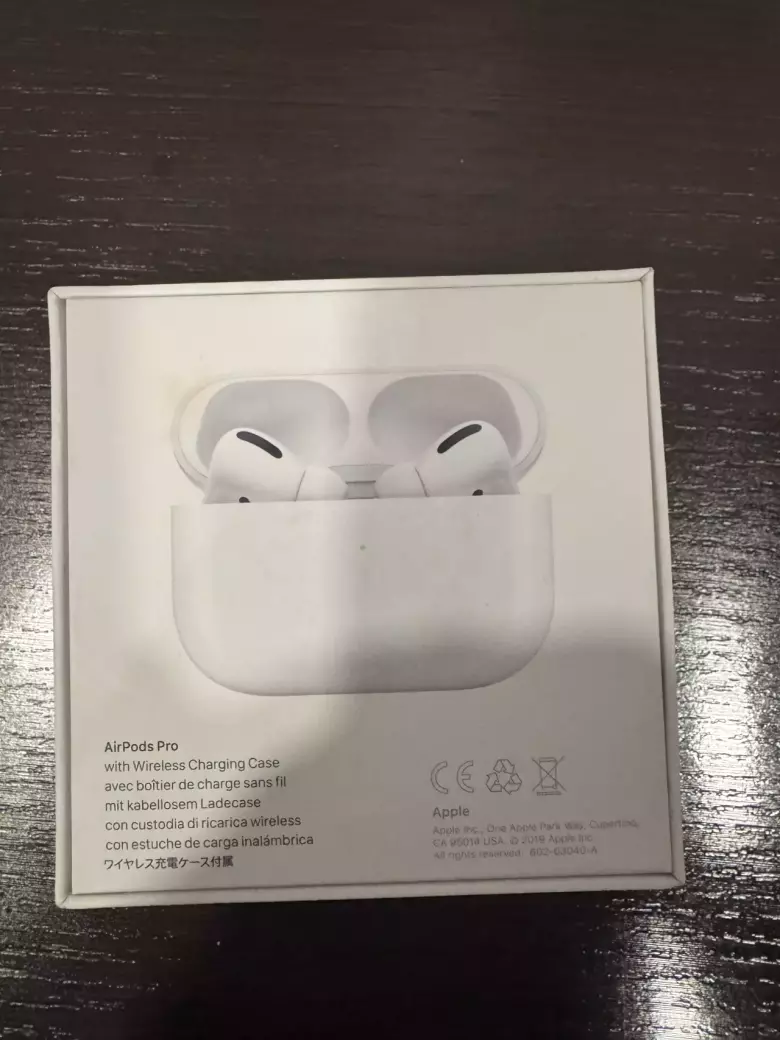 Продаю наушники Apple AirPods Pro