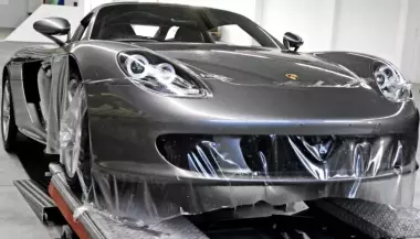 Защитим кузов автомобиля ударопрочной антигравийной плёнкой от царапин и сколов