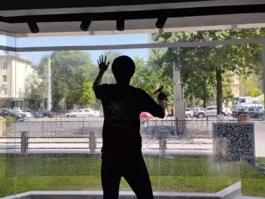 Тонирование зданий солнцезащитной энергосберегающей плёнкой. Tonirovka