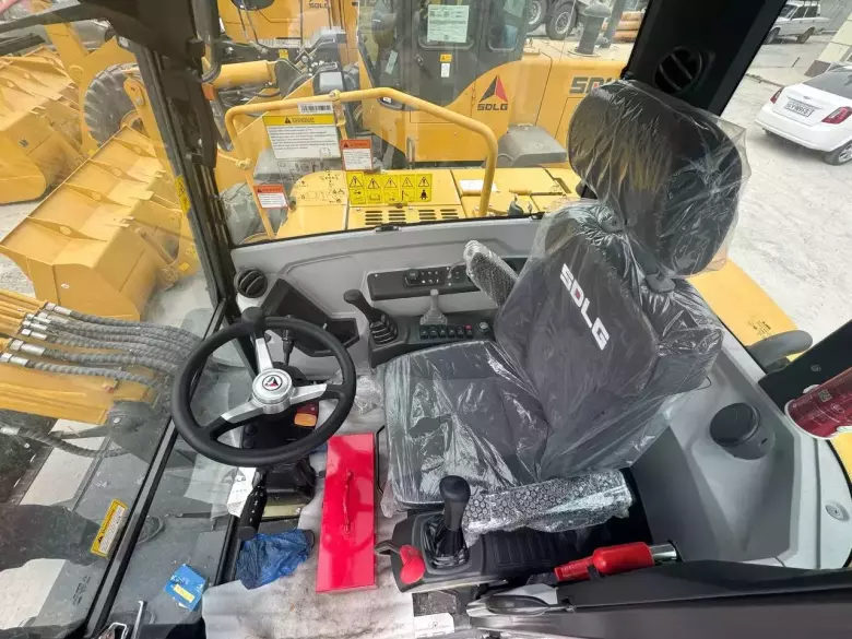 Колесный экскаватор SDLG E765F 0,21 куб.м (Volvo technology)