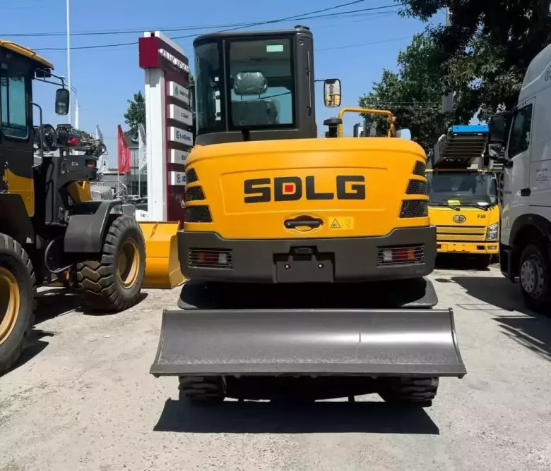 Колесный экскаватор SDLG E765F 0,21 куб.м (Volvo technology)