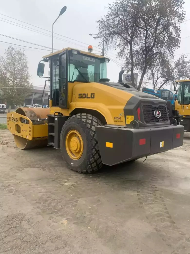 Одновальцовый каток SDLG RS8140H 14 т (Volvo technology)