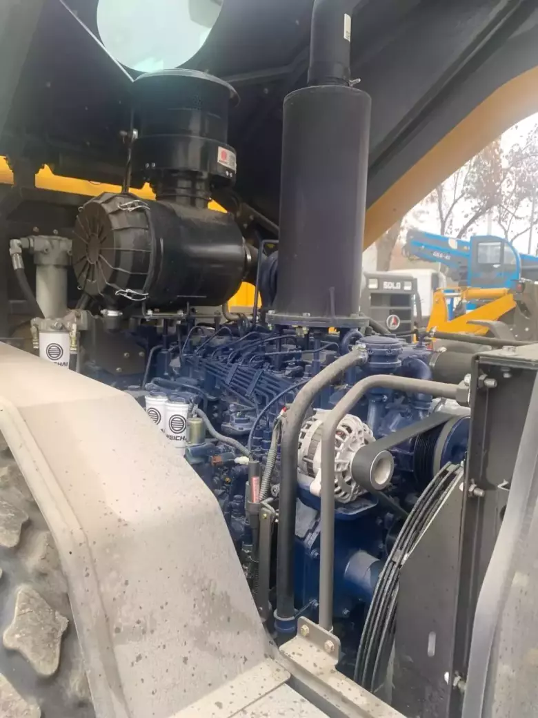 Одновальцовый каток SDLG RS8140H 14 т (Volvo technology)