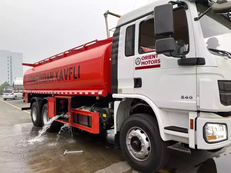 Автотопливозаправщик Shacman L3000 6x4 (240 л.с. 15 куб.м)