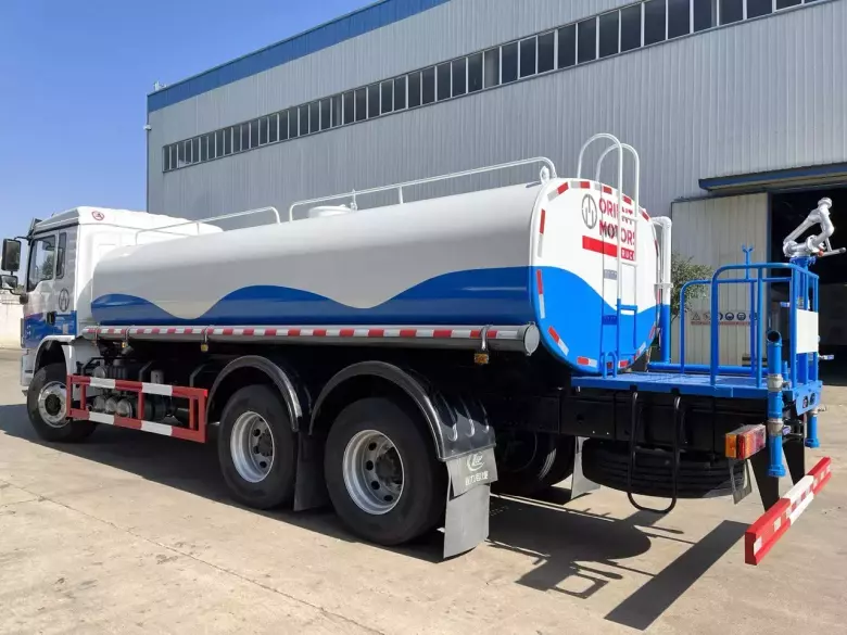 Автоцистерна водовоз поливальная Shacman L3000 6x4 (240 л.с. 15 куб.м)