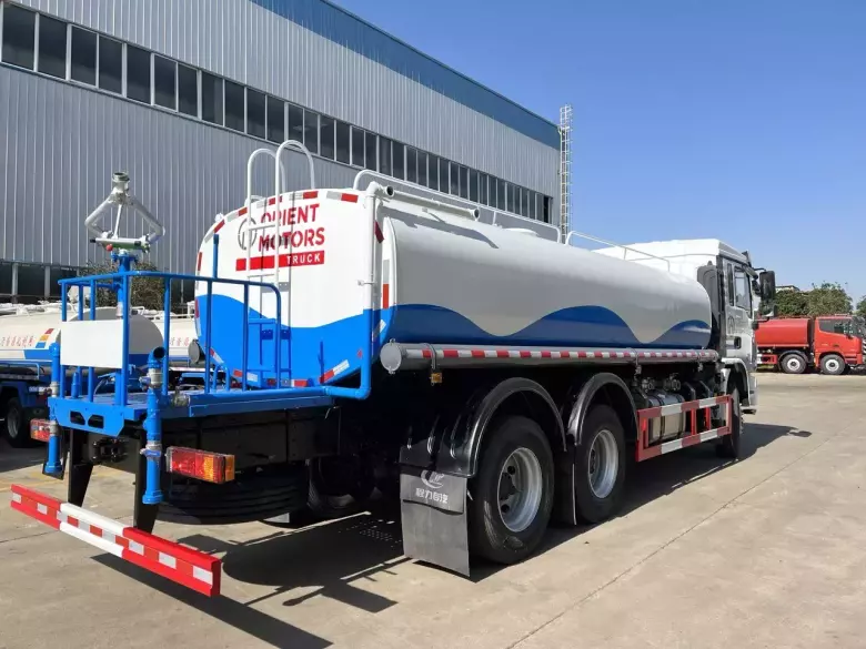Автоцистерна водовоз поливальная Shacman L3000 6x4 (240 л.с. 15 куб.м)