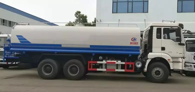 Автоцистерна водовоз поливальная Shacman L3000 6x4 (240 л.с. 15 куб.м)