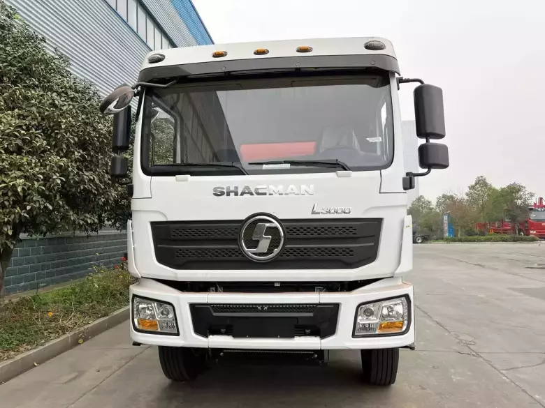 Автотопливозаправщик Shacman L3000 6x4 (240 л.с. 15 куб.м)