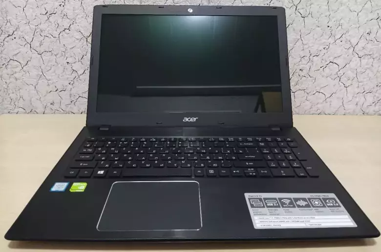 ACER E5-576G 15,6"/CORE i7-7500U/8GB/256GB SSD/GeFORCE 940MX 2GB GDDR5