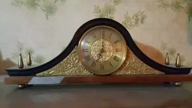 часы Весна