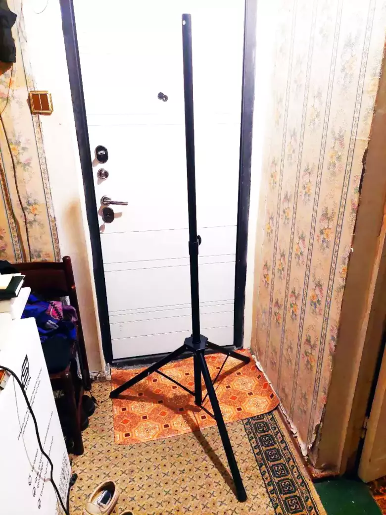 Продам стойку для акустической колонки