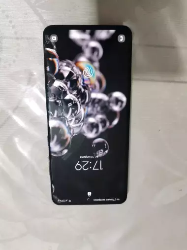 Samsung s20 ultra 5g sotiladi aybi oynasi singan burchagi bast tomoni