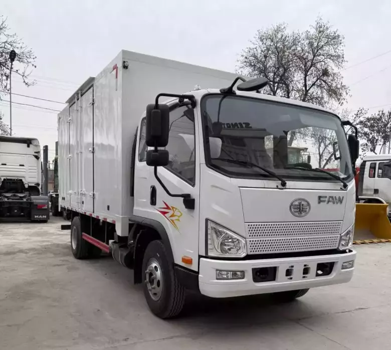 Цельнометаллический автофургон FAW Tiger-V 4x2 (130 л.с. 21 куб.м)