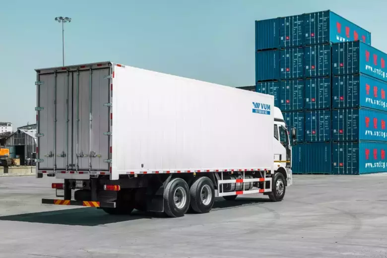 Цельнометаллический автофургон FAW J6L-240 6x4 (8.5 м 2 сп.)