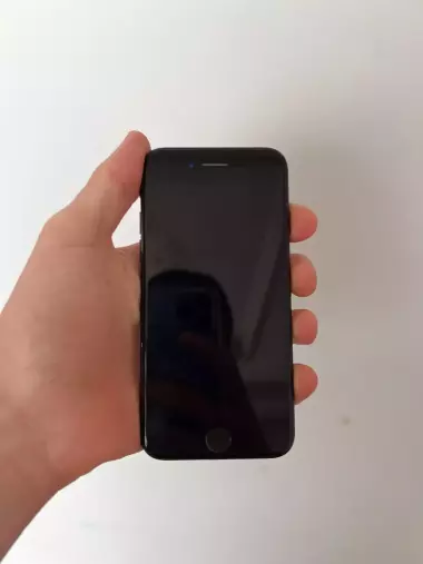 iPhone 7 sotiladi