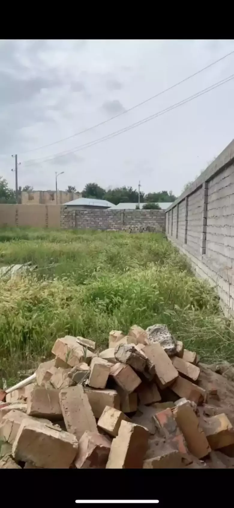 Продам землю 6соток Селекция Кибрай вдоль речки Бозсу фасад=40м кадастр
