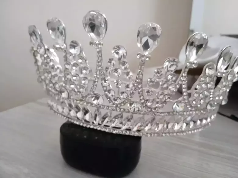 Kelin kuni karona koʻyne obrichi kuyov toʻni sotiladi murojat uchun tel qilila