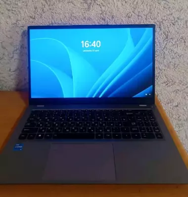 HANSON LAPTOP