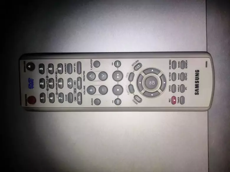 samsung vhs & dvd 6 hd galovkali vhs video magnitafoni ishlashiga gap yoq