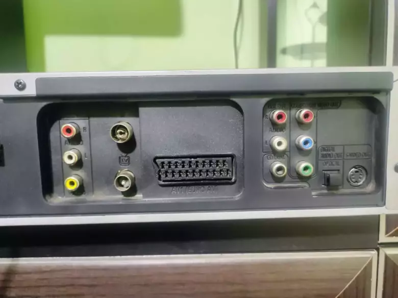 samsung vhs & dvd 6 hd galovkali vhs video magnitafoni ishlashiga gap yoq