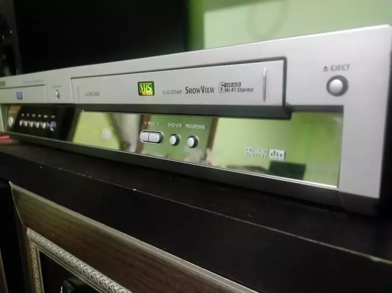 samsung vhs & dvd 6 hd galovkali vhs video magnitafoni ishlashiga gap yoq