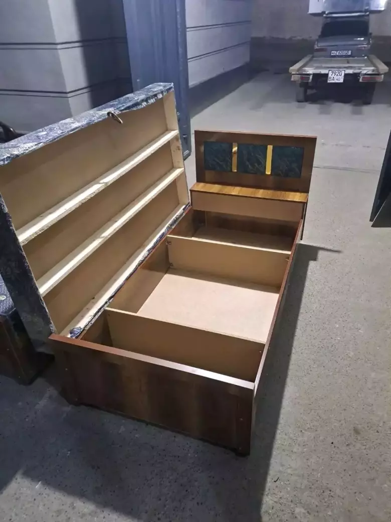 RoyalFrame mebellari