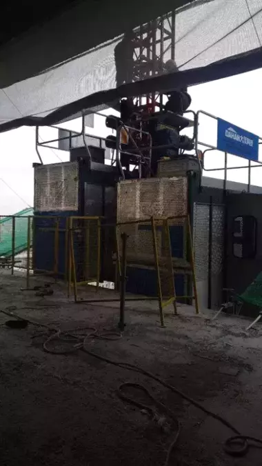 Minora va ko'prikli kranlarni, qurilish liftlarini yig'ish/demontaj qilish