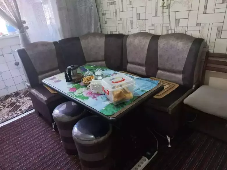 Shayxontohur tumani 2/9/9Srochna sotiladi