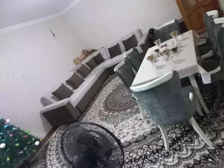 Shayxontohur tumani 2/9/9Srochna sotiladi