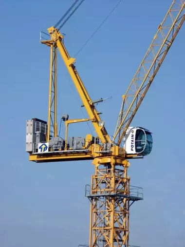 Башенный кран POTAIN MCR 225 c маховой стрелой