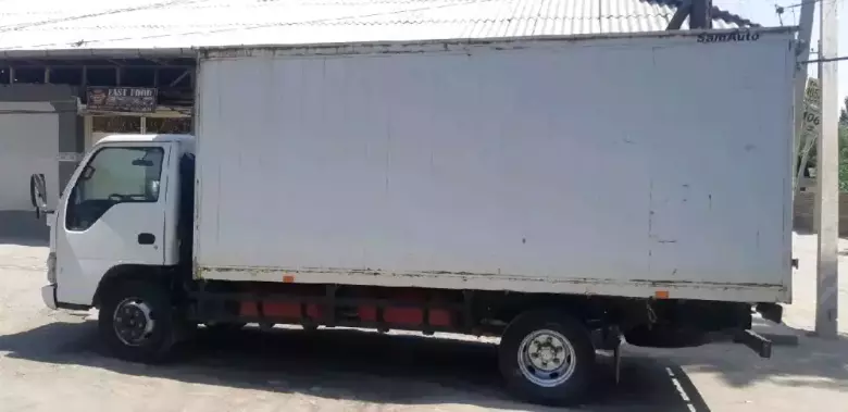 ISUZU. 2015 yil, 700 000 Probeg