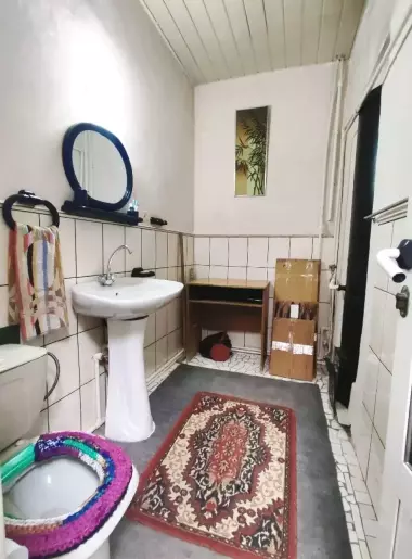 Продаётся Дом, Алмазарский район, Карасарай, 28-школа, ТРЦ Ривъера, 4-комнаты